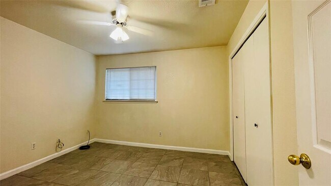 Building Photo - 13212 Bourbon St