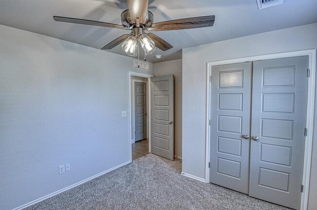 Building Photo - 624 Caladium Dr