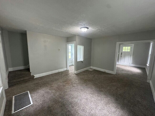 Building Photo - 875 E 144th St