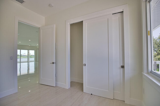 Building Photo - 13064 Via Flavia