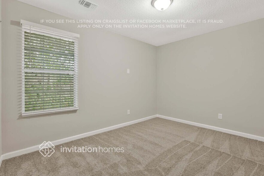 Building Photo - 6530 Lake Mill Ct