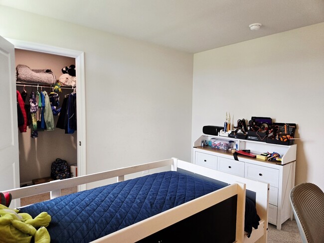 Building Photo - 1747 Goldenrod Turn