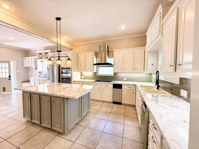 Building Photo - 2906 Deer Creek Dr