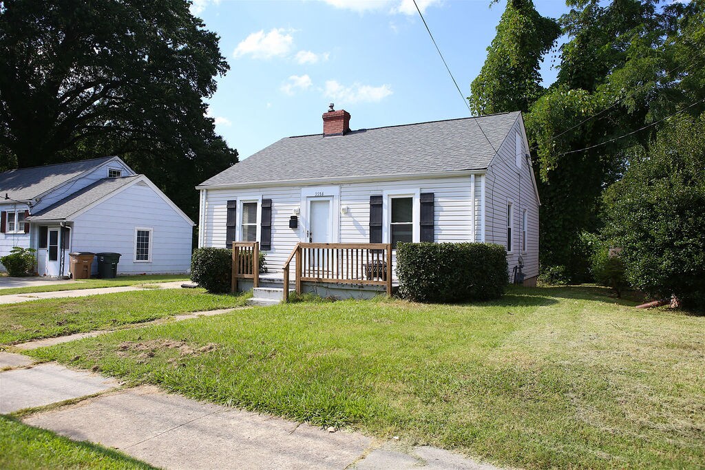 Building Photo - 2214 Walker Ave