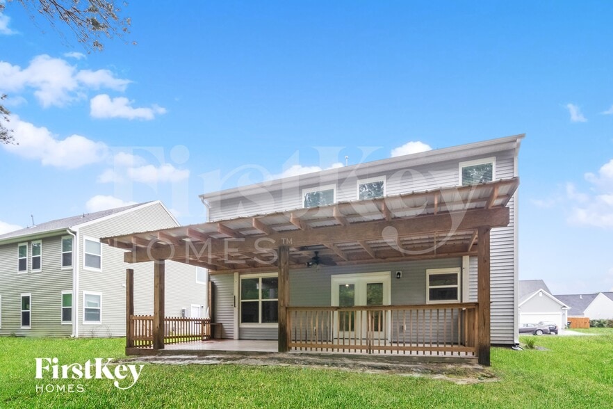 Building Photo - 161 Vango Dr
