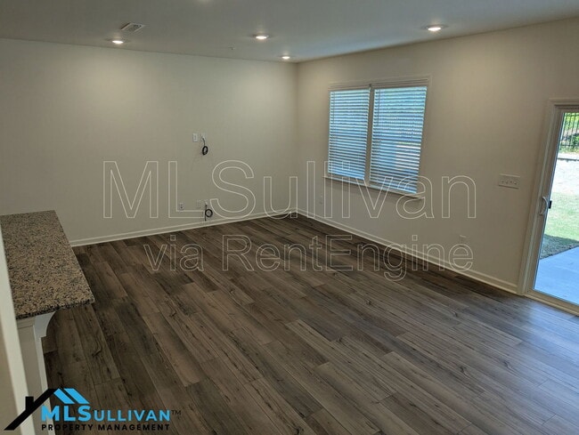 Building Photo - 173 Cabernet Dr