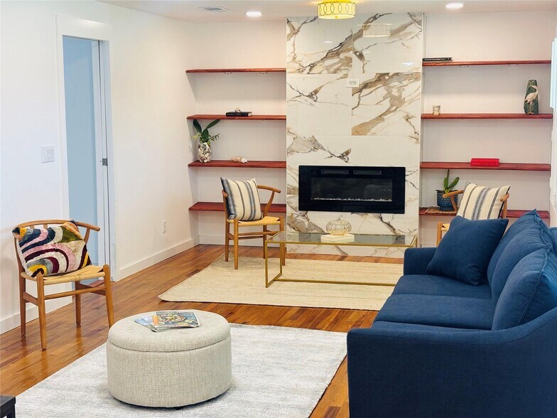 Building Photo - 2826 Amelia Rd