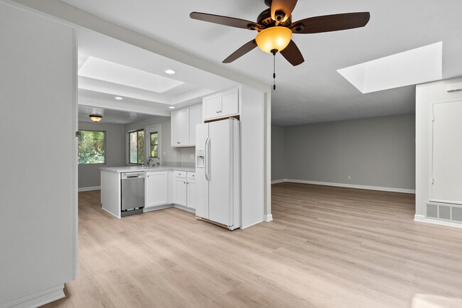 Building Photo - 26851 Oak Branch Cir