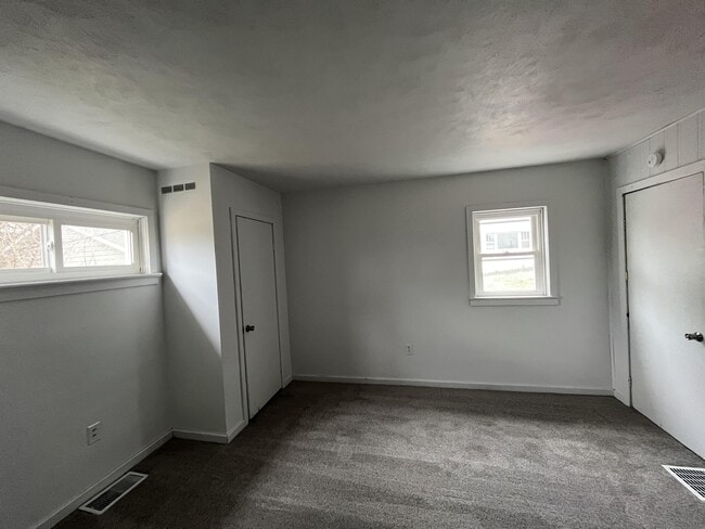 Building Photo - 2235 Middle St