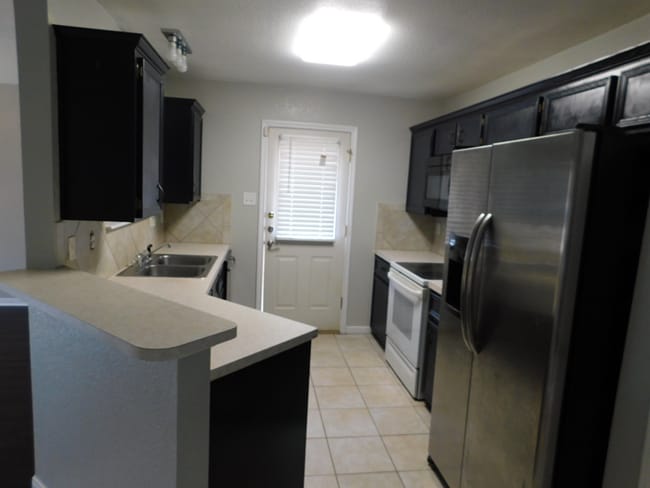 Building Photo - 3707 Dustin Ct