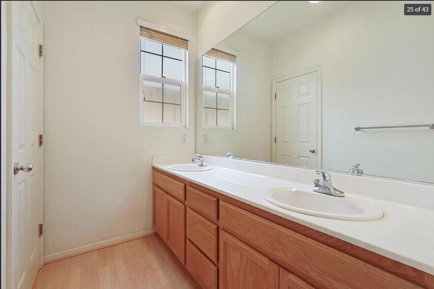 Building Photo - 748 Iberis Way