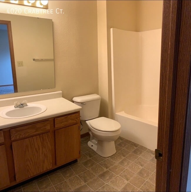 Building Photo - 4020 Crabtree Ct