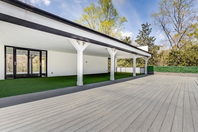 Building Photo - 600 Colebrook Ct NW