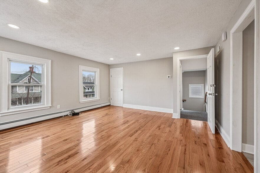 Building Photo - 144 Union St