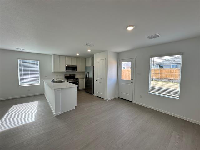 Building Photo - 6804 Haines Dr