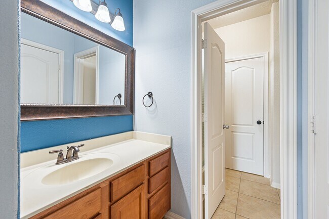 Building Photo - 9710 Lansing Meadows Dr