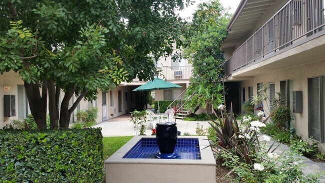 Building Photo - 18564 Clark St