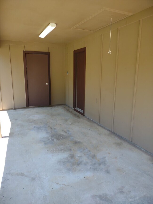 Building Photo - 102 Libby Cir