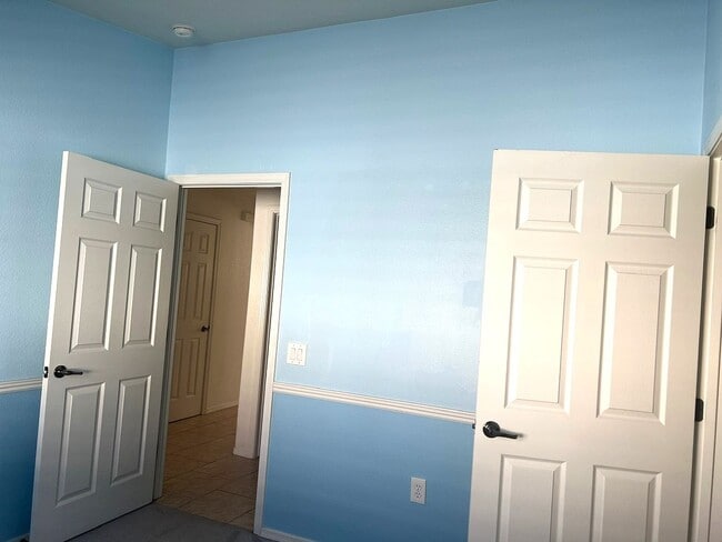 Building Photo - 4539 Redwood St