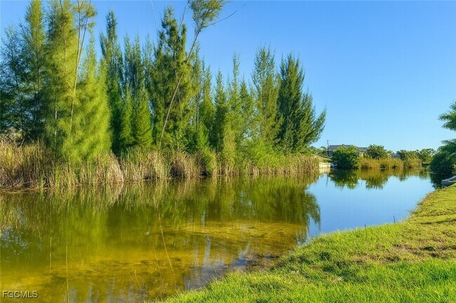 Building Photo - 1805 NW 13th Terrace