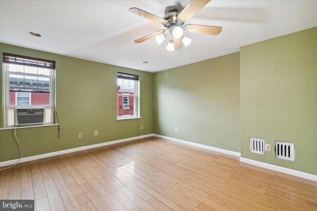 Building Photo - 1723 Willington St