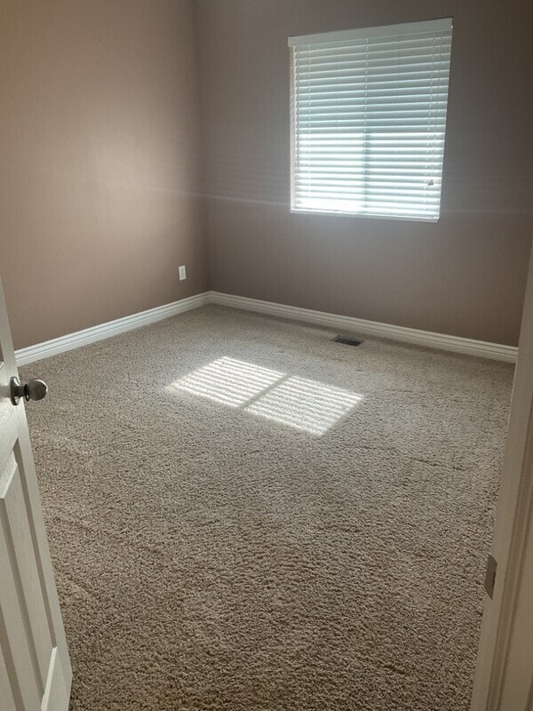 Building Photo - 829 W 350 N