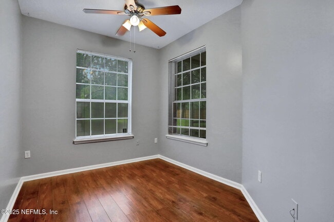 Building Photo - 9744 Summer Grove Way W