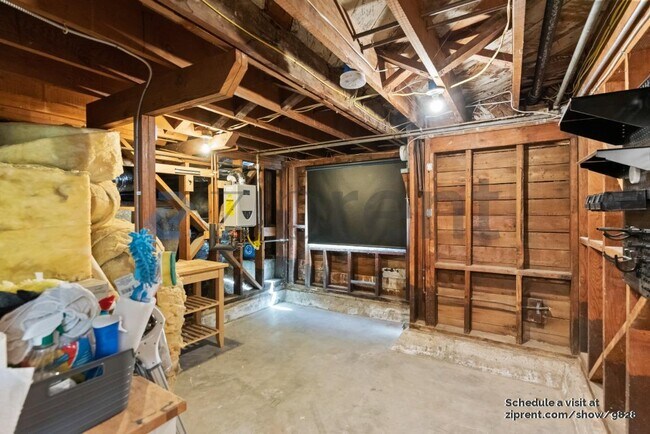 Building Photo - 167 Frisbie St