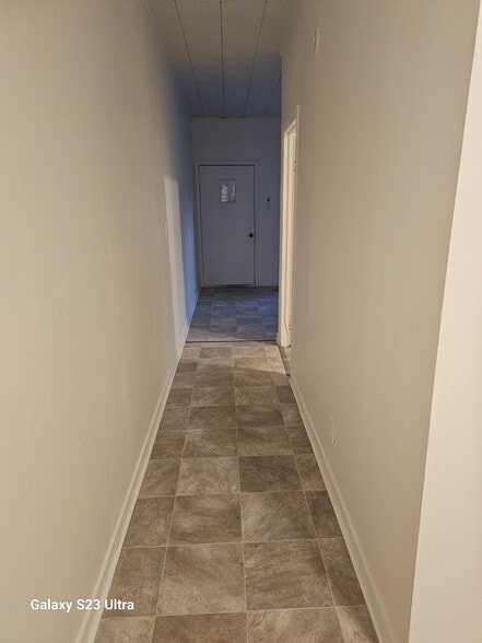 Building Photo - 501 Avenue L NE