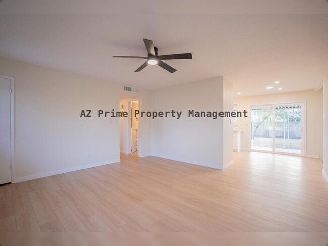 Building Photo - 3142 N 78th Dr