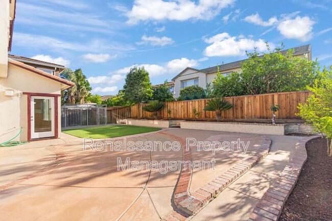 Building Photo - 785 Ellerbrook St