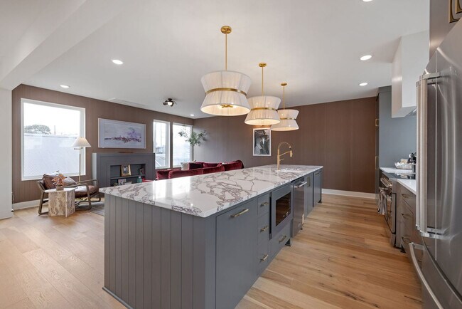 Building Photo - 1117 3rd Ave S