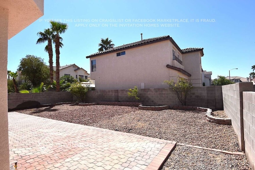Building Photo - 2667 Ridgewater Cir