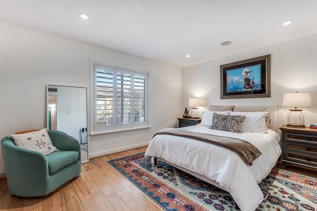 Building Photo - 7404 W Northwest Hwy