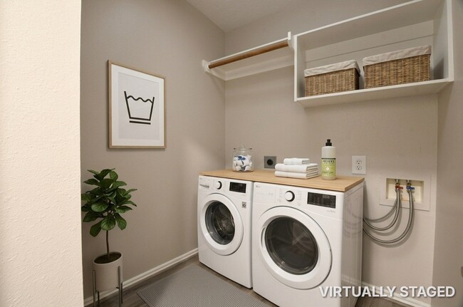 Building Photo - 20939 Jessica Rose Ln