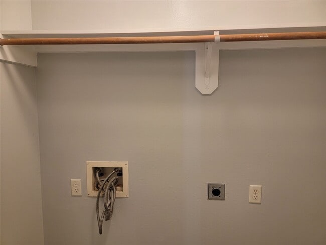 Building Photo - 17054 Applecross Ln