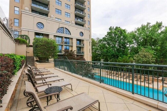 Building Photo - 3040 Peachtree Rd