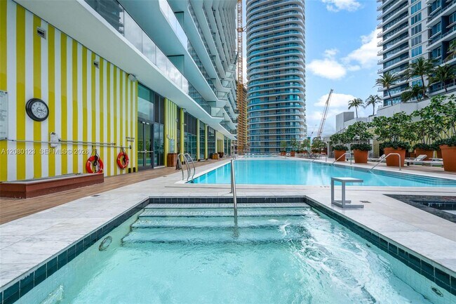 Building Photo - 1300 S Miami Ave