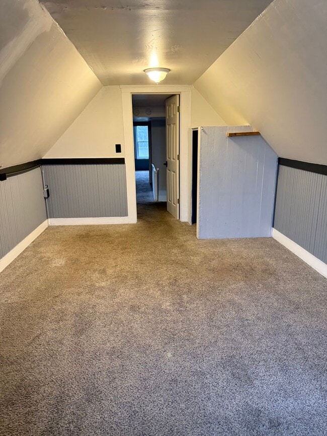 Building Photo - 4bd 1ba Home