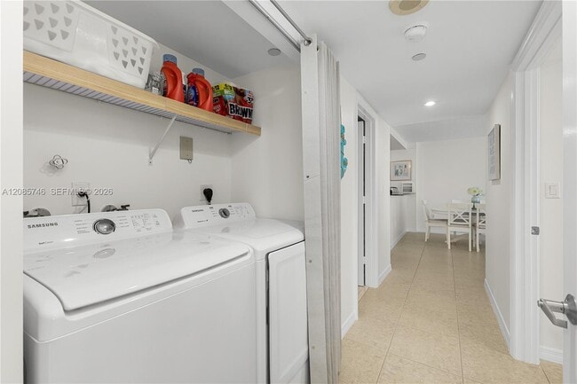 Building Photo - 6917 Collins Ave