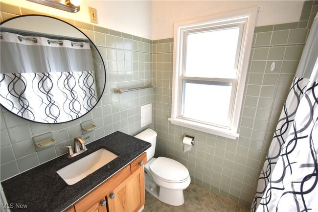 Building Photo - 2761 Forestview Ave