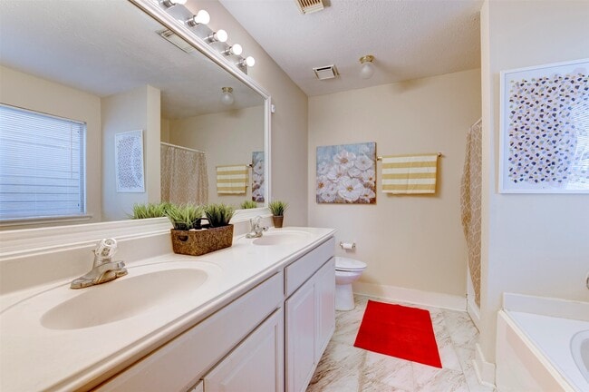 Building Photo - 3818 E Traditions Ct