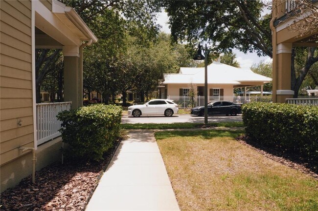Building Photo - 7125 Harmony Square Dr S