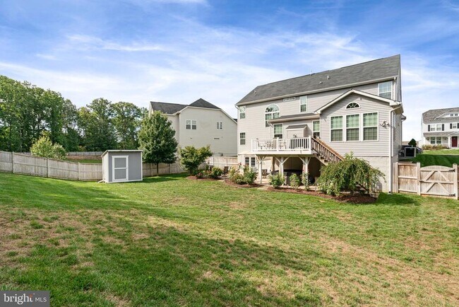 Building Photo - 3175 Fledgling Cir