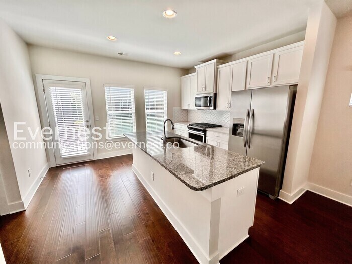 Building Photo - 3783 Oxford Cir