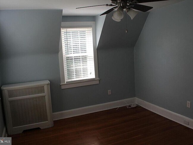 Building Photo - 744 Rydal Rd