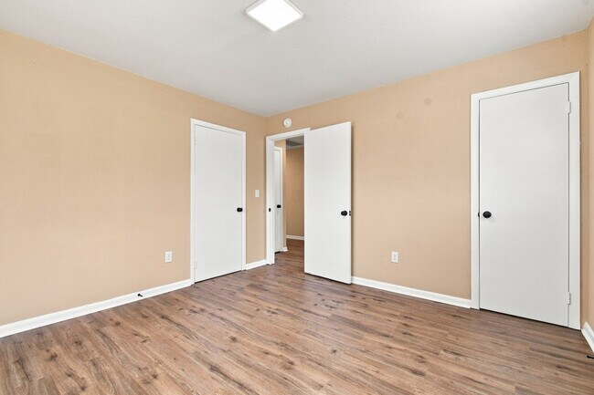 Building Photo - 65 2nd St