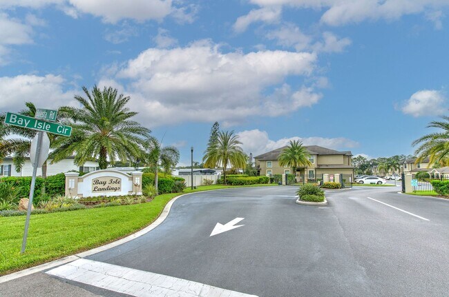 Building Photo - 5116 Bay Isle Cir