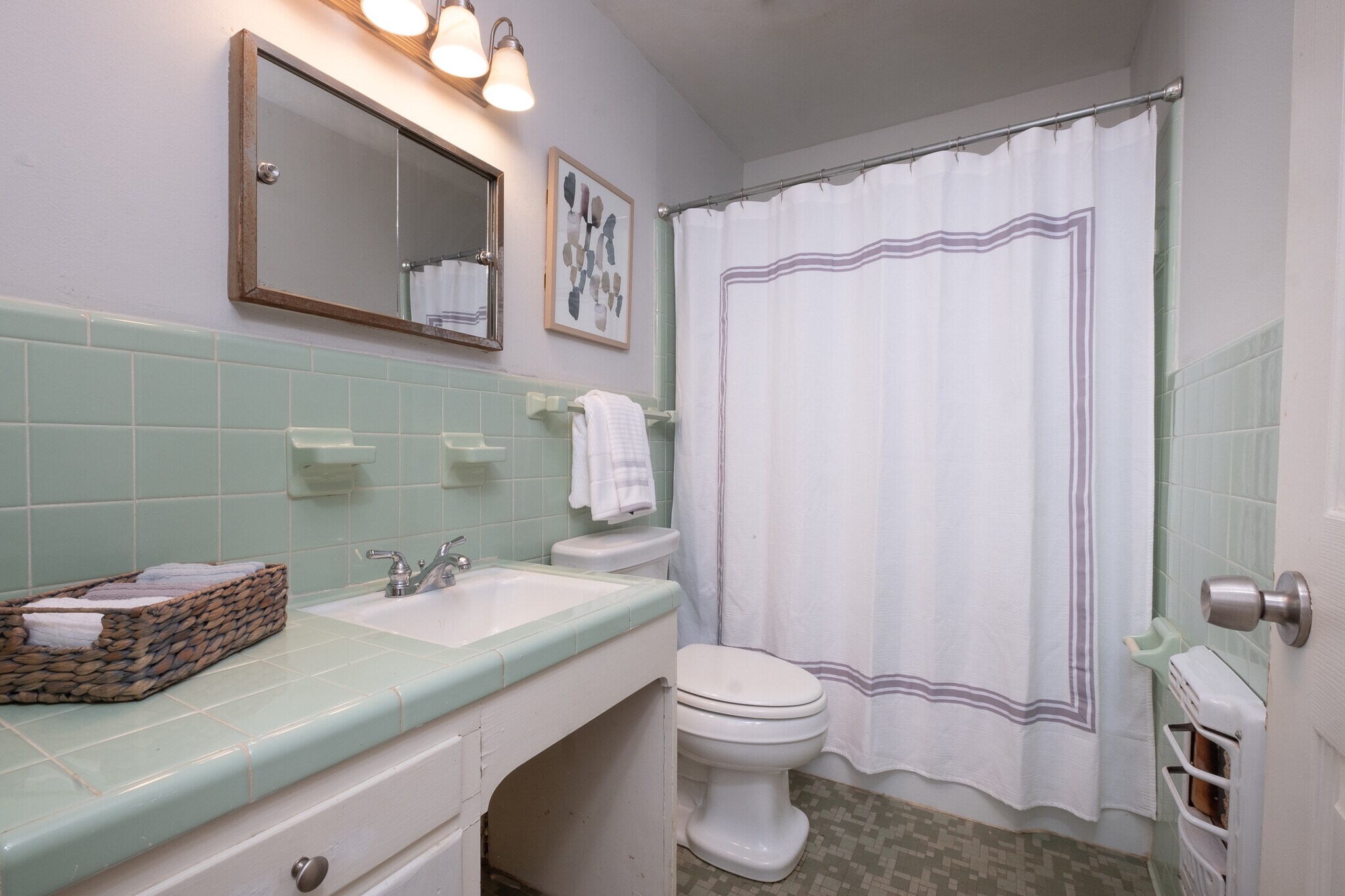 Building Photo - 7403 L St