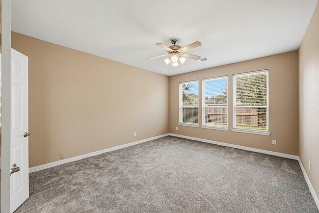 Building Photo - 4106 Applecreek Bend Dr